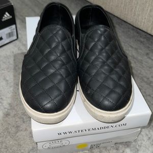 steve madden slip on sneakers
